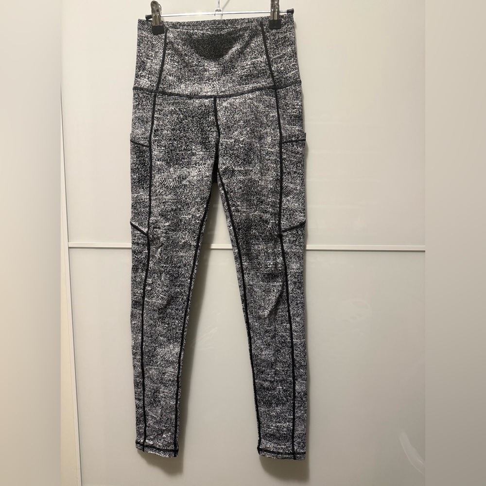 lululemon In Movement Tight - Picture 3 of 5